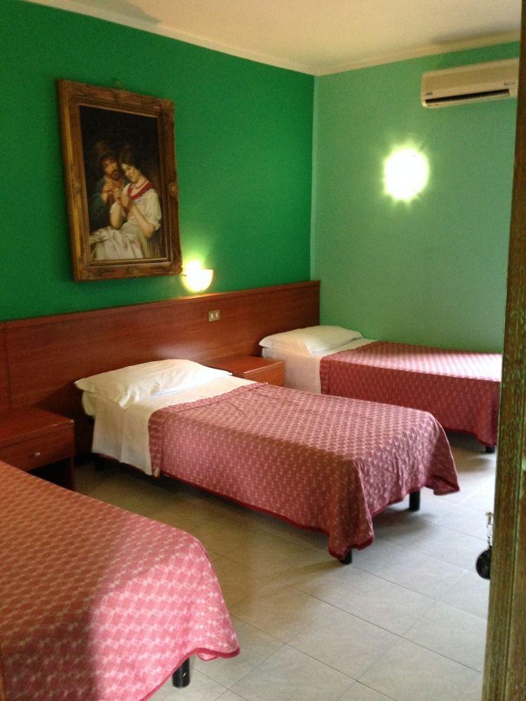 Hotel Bonola ميلان المظهر الخارجي الصورة